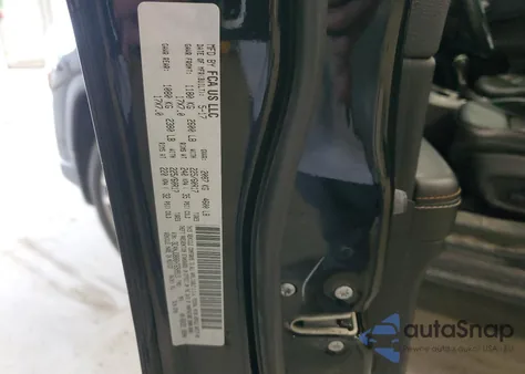 2017 Jeep Compass Latitude z USA, uszkodzony, nr VIN 3C4NJDBB6HT650913